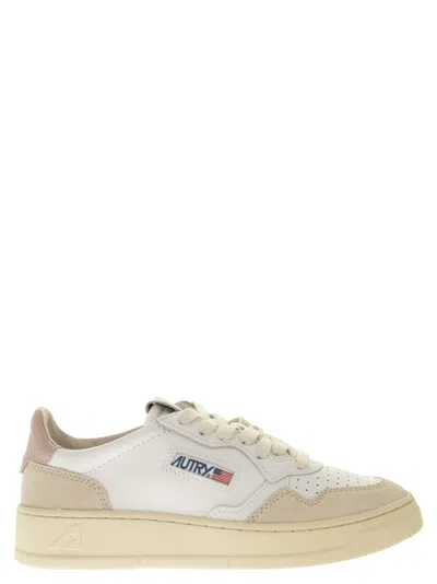 Autry Medalist Low Sneakers In White And Powder Leather And Beige Suede In Multi