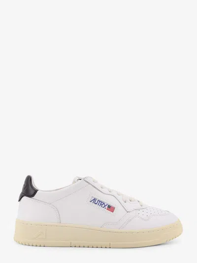 AUTRY MEDALIST LOW LEATHER LOW-TOP SNEAKERS