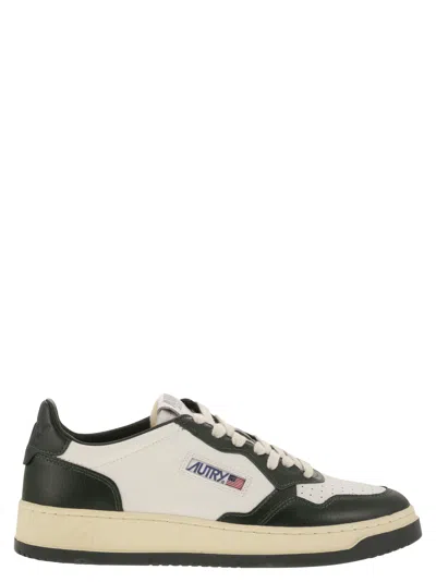 AUTRY AUTRY MEDALIST LOW LEATHER SNEAKERS