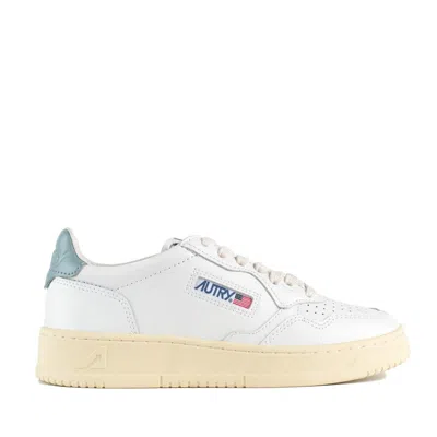 Autry Medalist Low Leather Sneakers Color White And Silver Blue