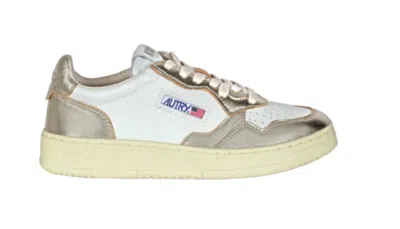 Autry Medalist Low Leather Sneakers In White