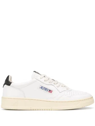 AUTRY MEDALIST LOW LEATHER SNEAKERS,AULM.LL22 097 WHITE BLACK