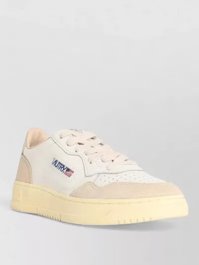 Autry Medalist Low Leather Sneakers Perforated Toe In White