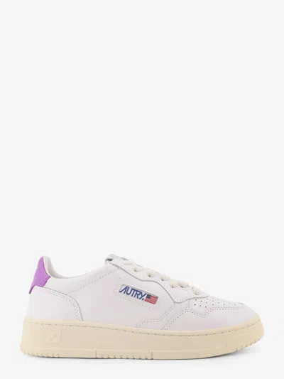 Autry Medalist Low Sneakers Leather Design In White
