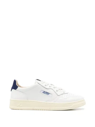 Autry Medalist Low Leather Sneakers In White