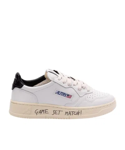 Autry Medalist Low Leather Sneakers In White