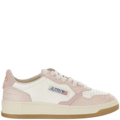 Autry Medalist Low Leather Sneakers With Contrast Heel Tab In White