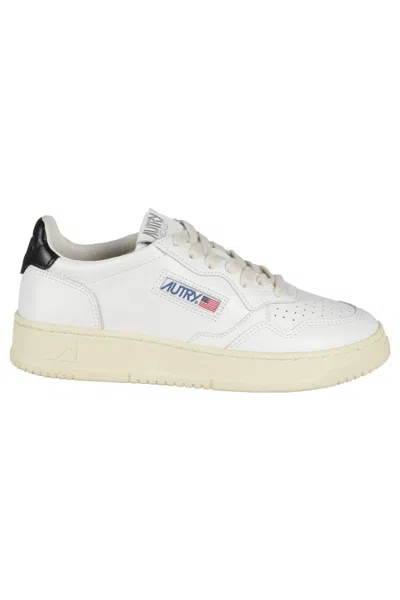 Autry Medalist Low Low-top Leather Sneakers In White