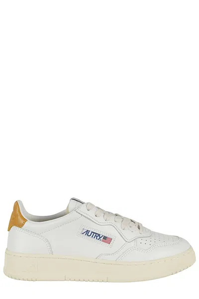 Autry Medialist Low Leather Sneakers In Brown