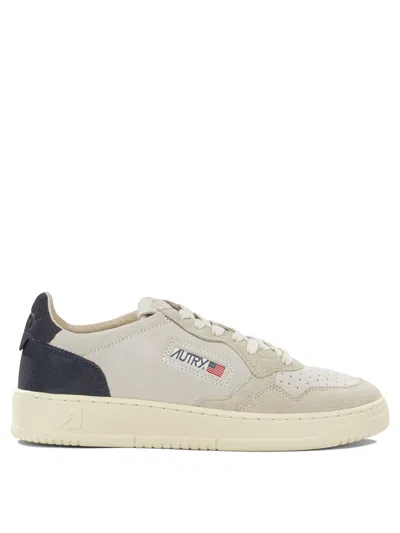 Autry Medalist Low Two-tone Calfskin And Suede Trainers In Neutral