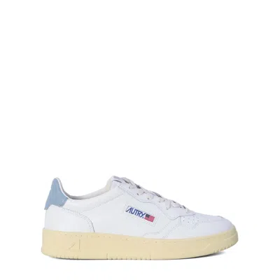 Autry Medalist Low In Lt/lt Wht/slbl