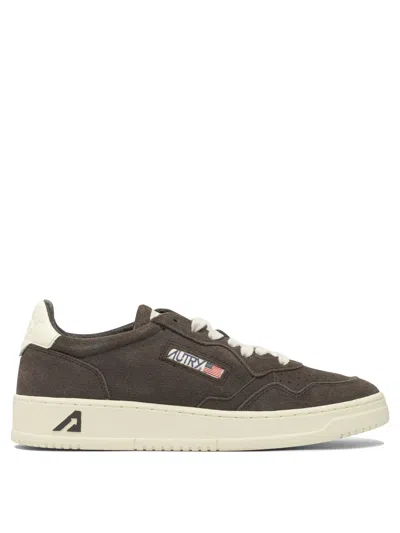 AUTRY MEDALIST LOW MAN FINISH/SUE MOKA/WHT SNEAKERS & SLIP-ON BROWN