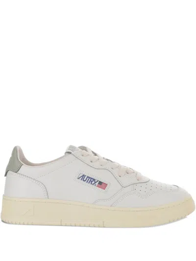 Autry Medalist Low Man Leather Sneakers In White