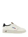 Autry Medalist Low Sneakers In Nude & Neutrals