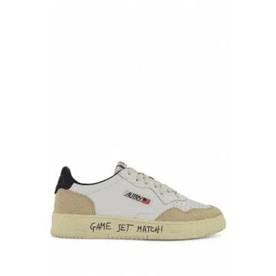 Autry Medalist Low Match Suede Shoes In White