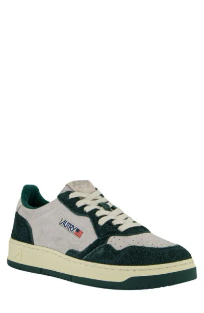 Autry Medalist Low Sneaker In Brown
