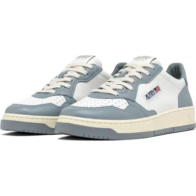 Autry Medalist Low Sneaker In Blue