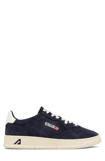 Autry Medalist Low Sneaker In Blue