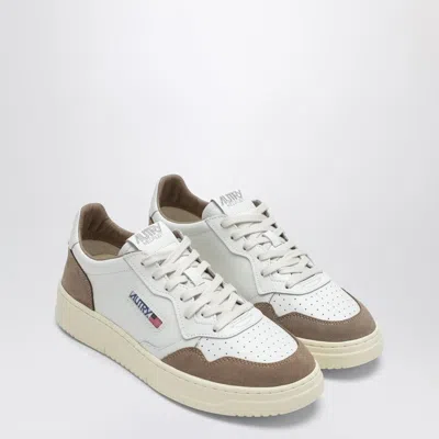 Autry Medalist Low Sneaker In White Leather And Brown Suede