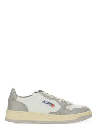 Autry Medalist" Low Sneaker In White