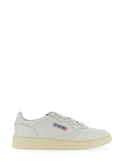 Autry Medalist Low Sneaker In White