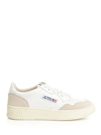 Autry Medalist Low Sneaker In White