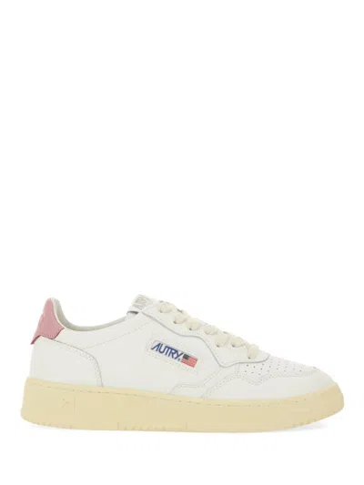 Autry Medalist Low" Sneaker In White