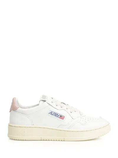 Autry Medalist Low Sneaker In White
