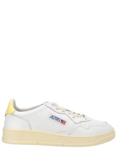 Autry "medalist Low" Sneaker In White