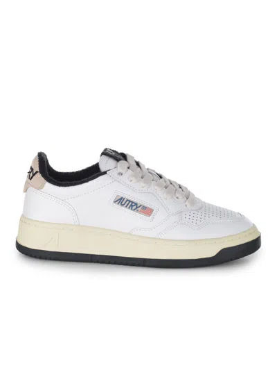 AUTRY AUTRY "MEDALIST LOW" SNEAKERS