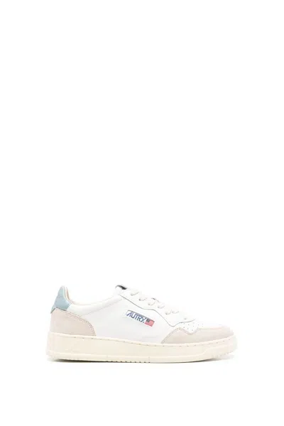 Autry Medalist Low Sneakers In White