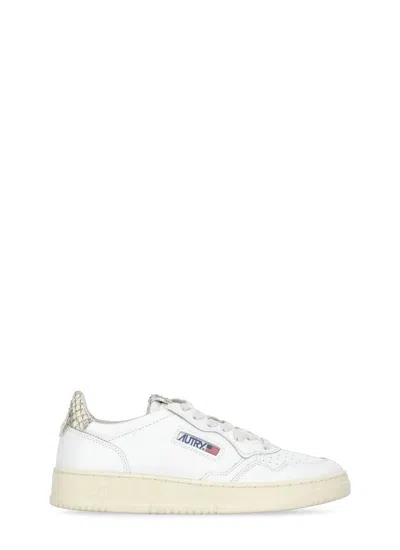 Autry Medalist Low Sneakers In White