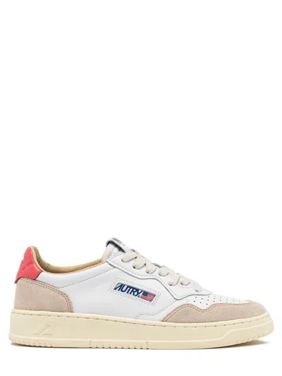Autry Medalist Low Sneakers In Neutral