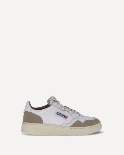 Autry Medalist Low Sneakers In White