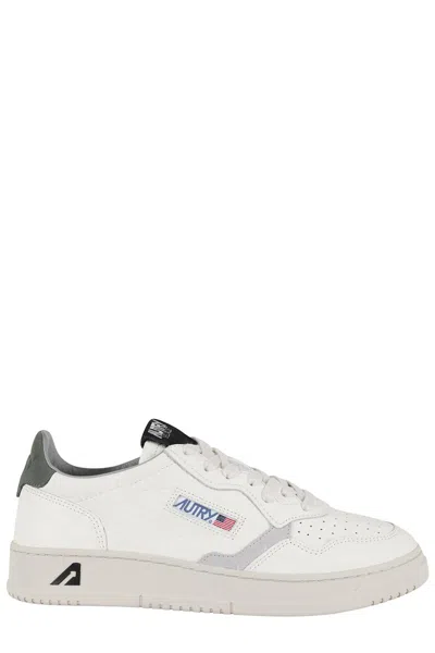 Autry Medalist Low Sneakers In White