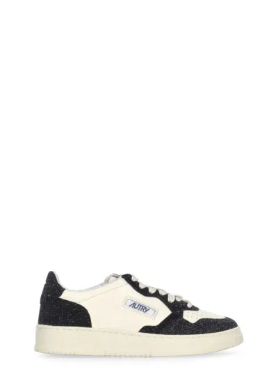 Autry Medalist Low Sneakers In Black