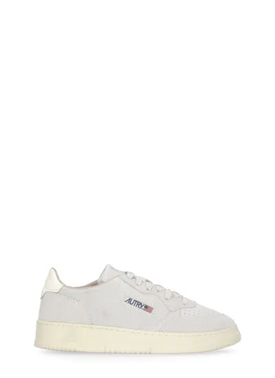 Autry Medalist Low Sneakers In Neutral
