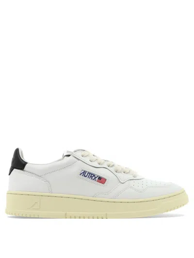 Autry "medalist Low" Sneakers In White