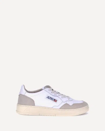 Autry Medalist Low Sneakers In White