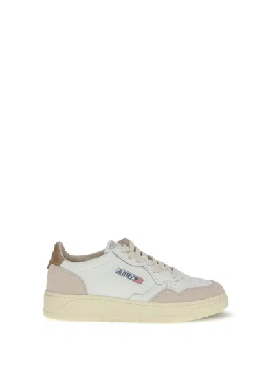 Autry Medalist Low Sneakers In White