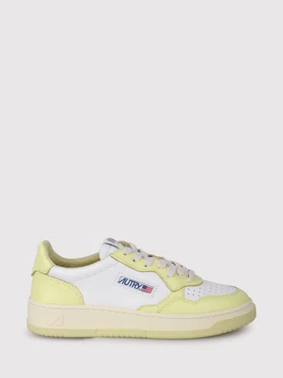 Autry Medalist Low Trainers In Yellow