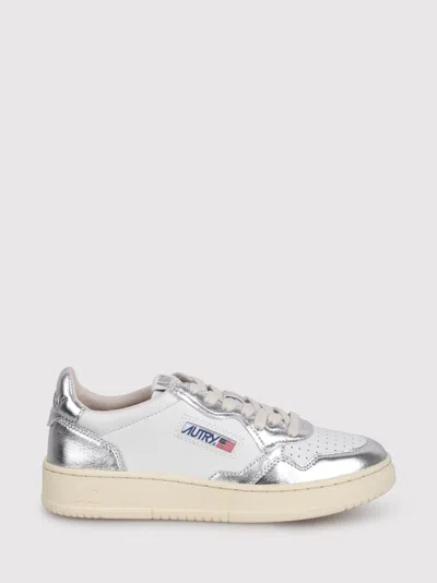 Autry Medalist Low Sneakers In Gray