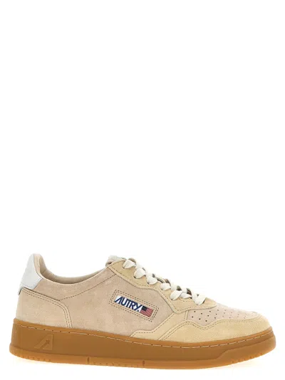 Autry Medalist Low Sneakers In Beige
