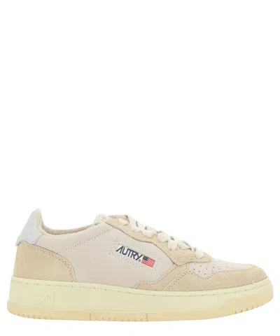 Autry Medalist Low Sneakers In Beige