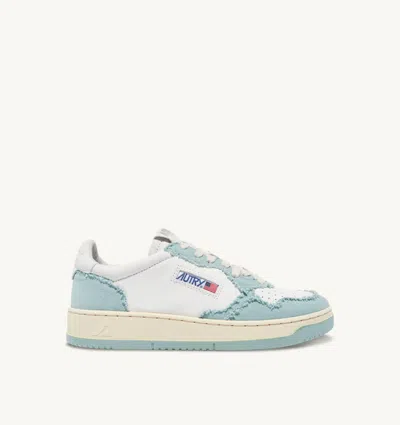 Autry Medalist Low Sneakers In Bi Blue Surf