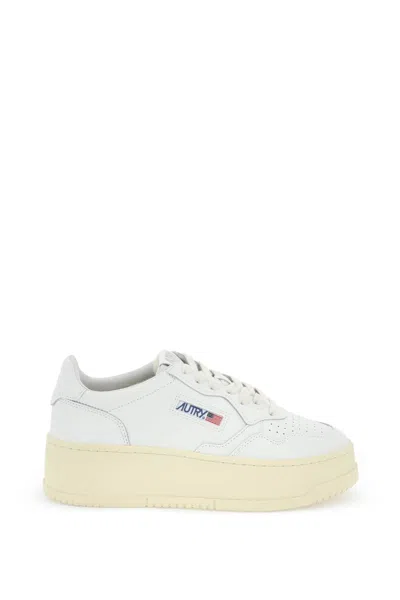 Autry Medalist Low Sneakers In Bianco