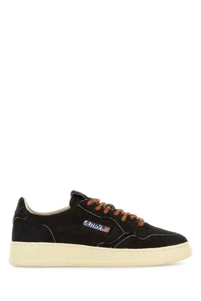Autry Medalist Low Sneakers In Black