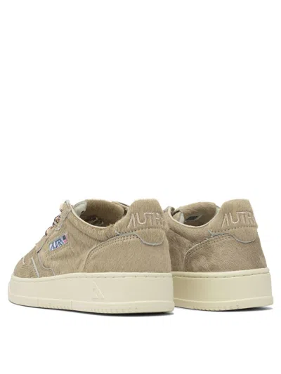 AUTRY AUTRY "MEDALIST LOW" SNEAKERS