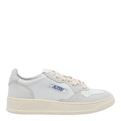 Autry Medalist Low Sneakers In Gray
