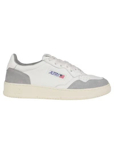 Autry Medalist Low Sneakers In Gray